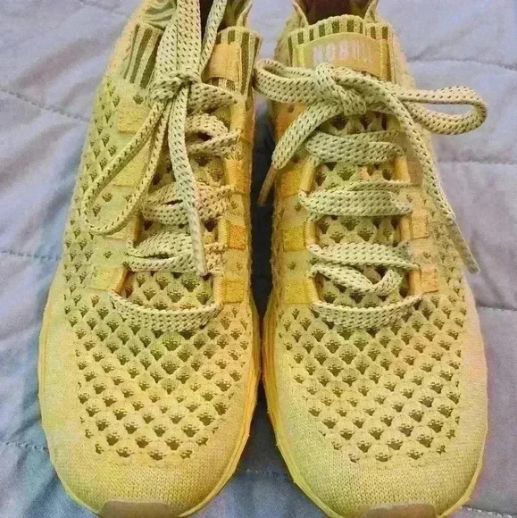Nobull Size M 8 W 9.5. Color Lemon Drop - Picture 2 of 15